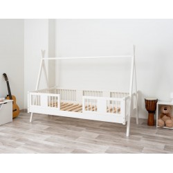 Białe łóżko tipi dla dzieci