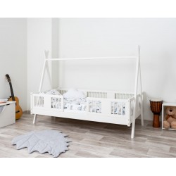 Białe łóżko tipi dla dzieci