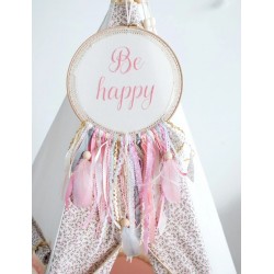 Różowy Łapacz snów z haftowanym napisem "Be happy"