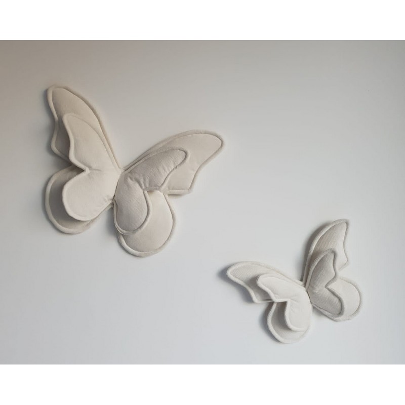 Motyle beżowe - dekoracja ściany w pokoju dziecięcym