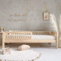 Łóżko Basic z barierką szczebelki 190x90 nóżki 19 cm naturalne drewno (szybka wysyłka)