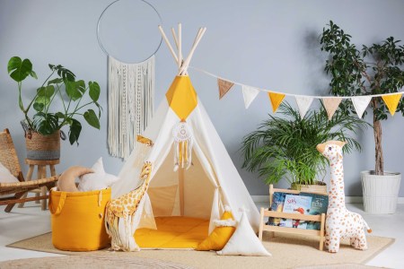 Namiot tipi chatka puchatka w pokoju dziecka
